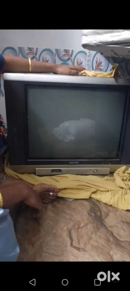Sony tv 21 inch with free setup box