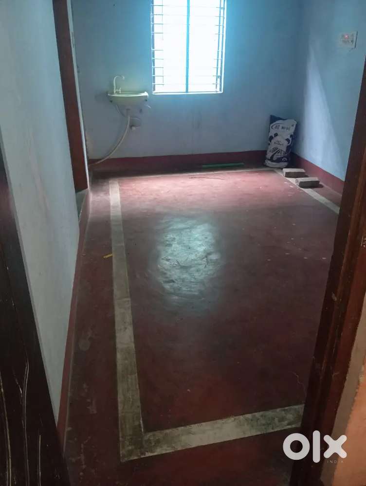 Near Cinema chowk market 2 bhk family flat