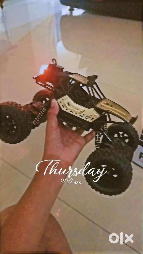 SMOCKING REMOT CONTROL MONSTER TRUCK