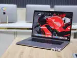Apple Macbook Pro i7 16GB Ram 256gb Apple SSD 5.5gbGraphics Touchbar