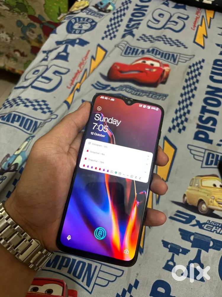 OnePlus 6T (6GB RAM, 128GB Storage) – Good Condition