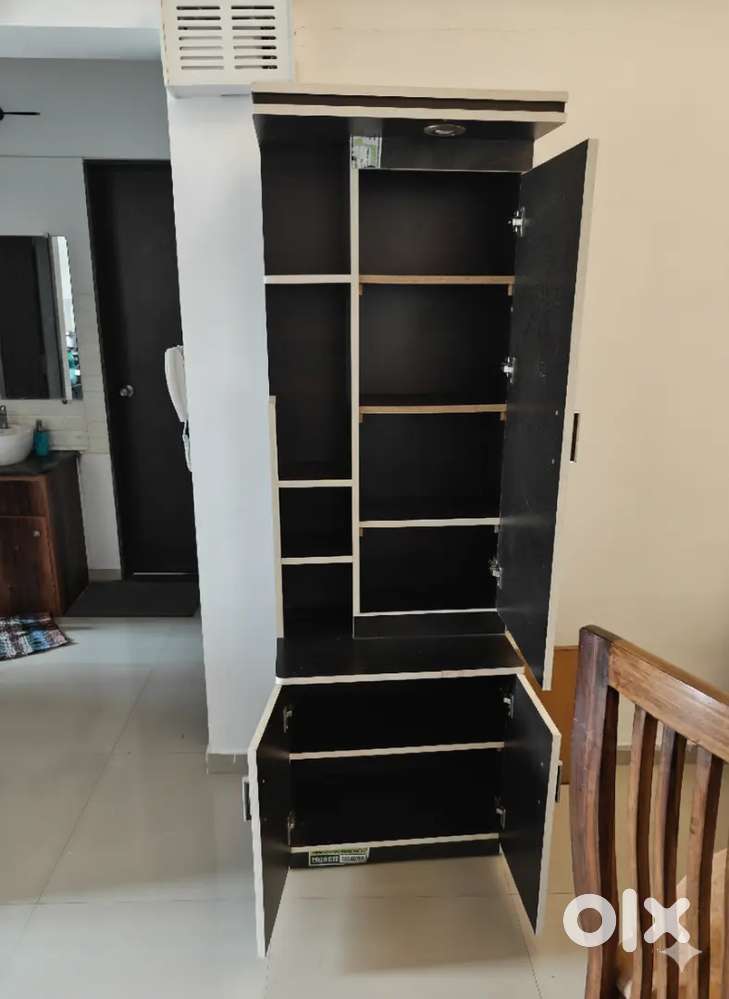 computer table and dressing table for sale