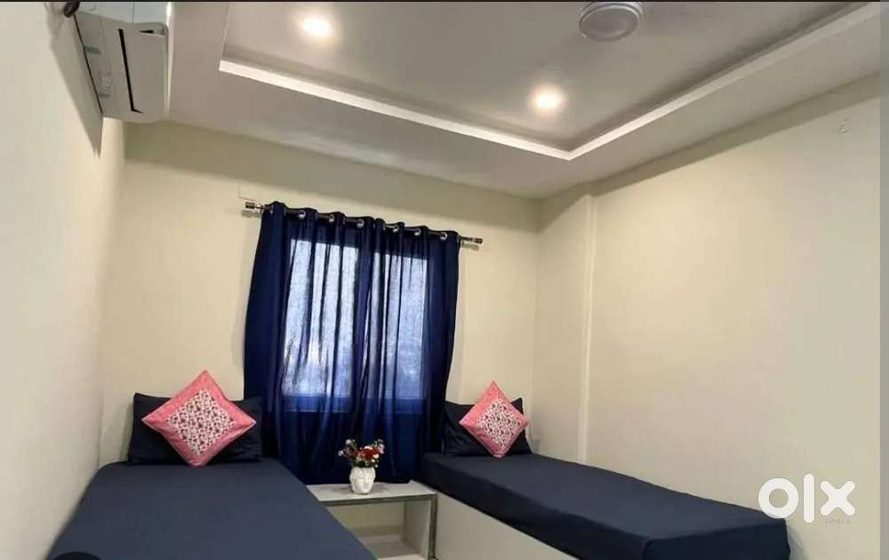 Looking for roommates