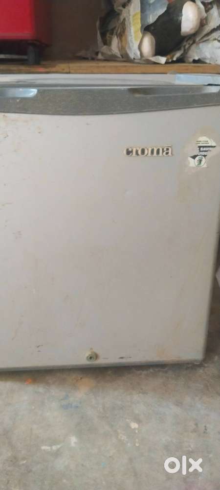 Croma mini refrigerator