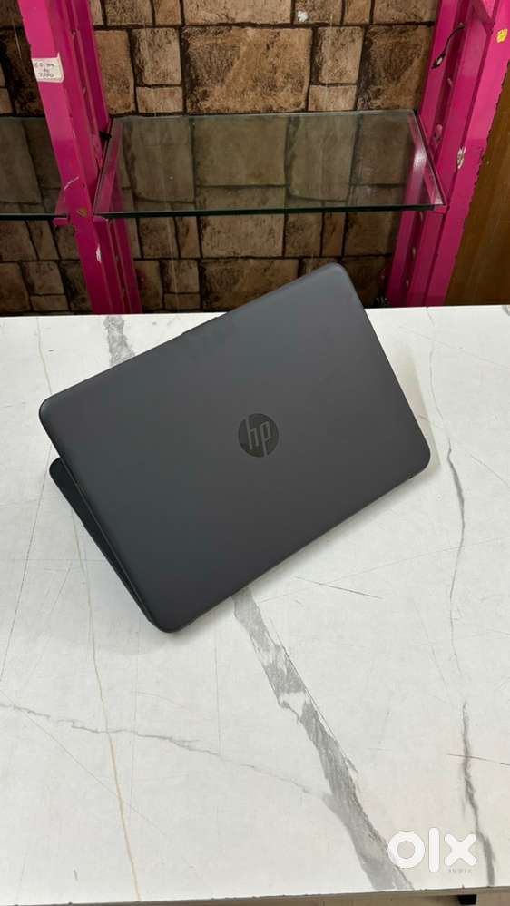Hp i3 6th gen laptop for sell in just 10500 with 8gb ram