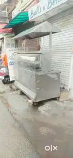 Steel Counter with Canopy and Glass Display, electric Griller+Fryer