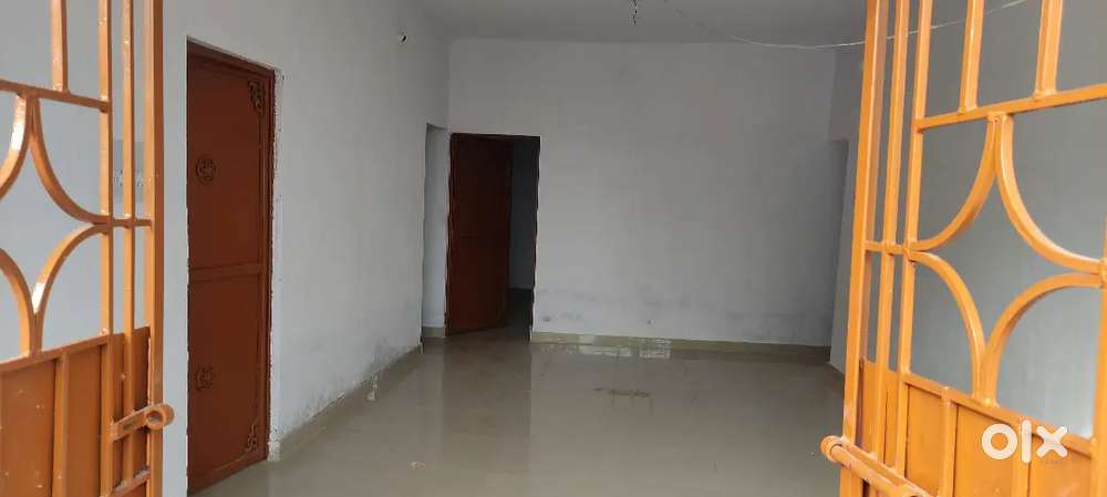 7 rooms with hall for boys hostel on rent