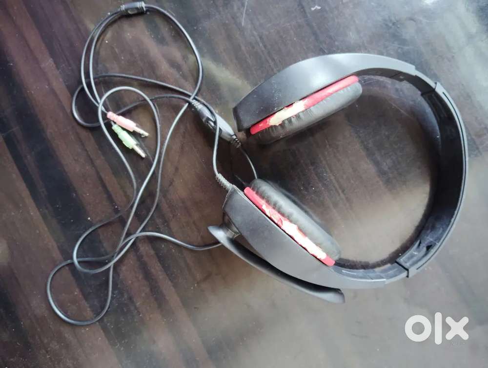 ZEBRONICS Wired headphones with mic