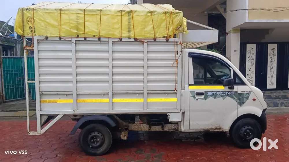 Mahindra jeeto strong