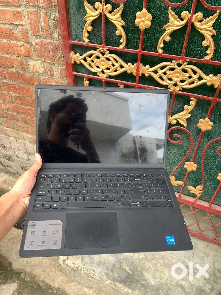 Dell inspiron 15 3000 i3 8gb ram 1 tb Ssd 256 Ssd 11th gen