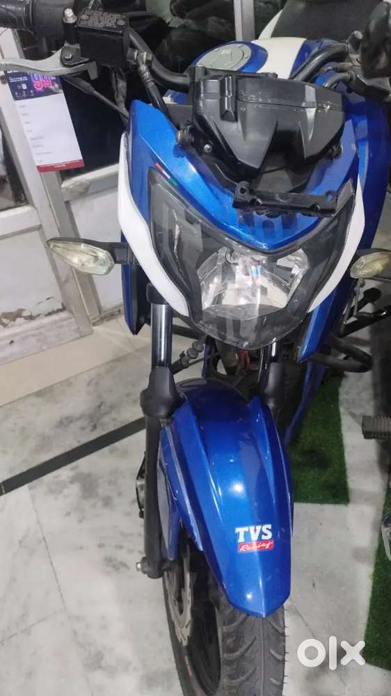 Gadi bahut acchi hai