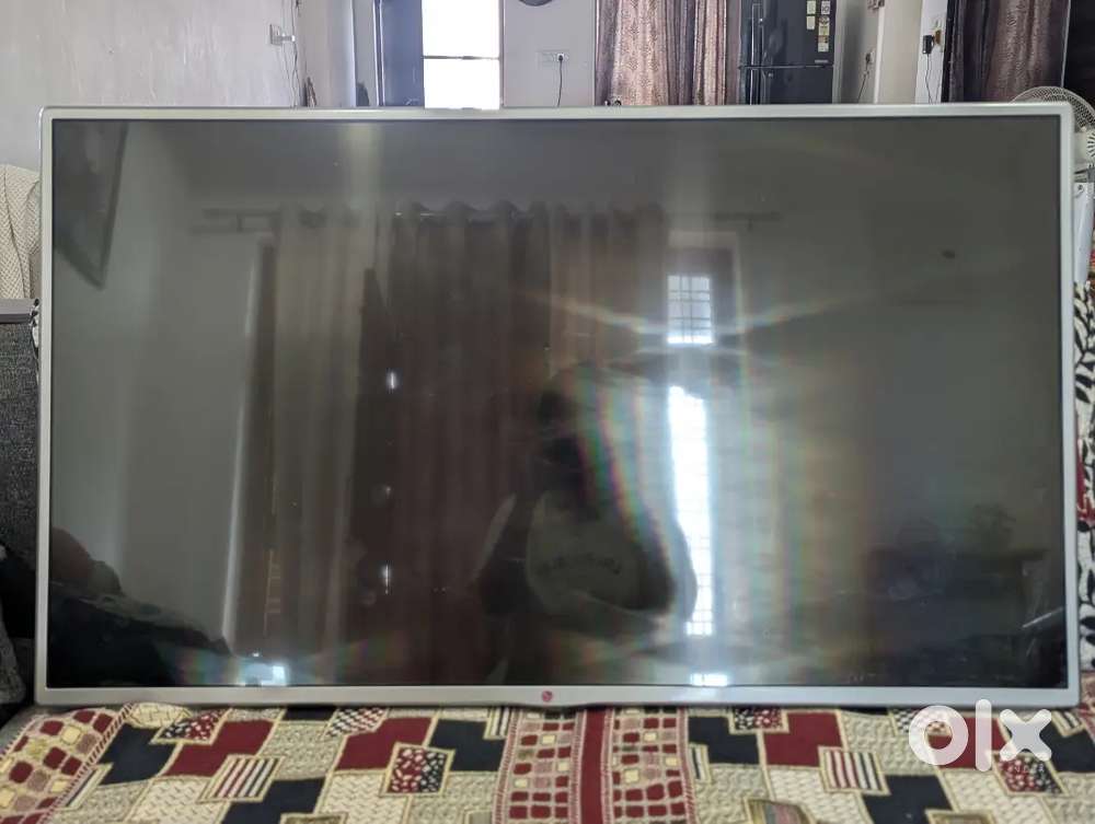 LG 42LB5820 42 Inches Smart Full HD LED TV