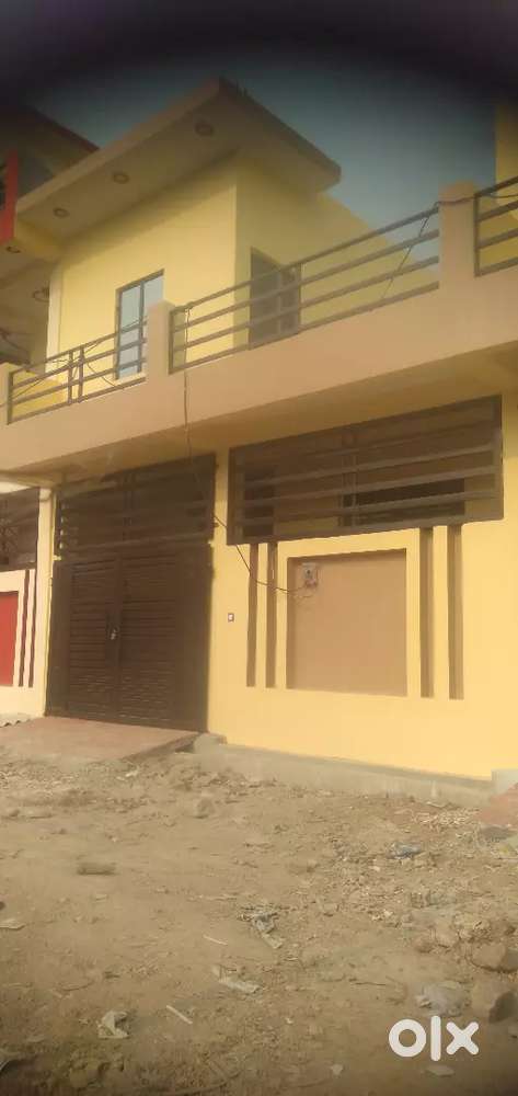 Janki puram garden awad club ke pass