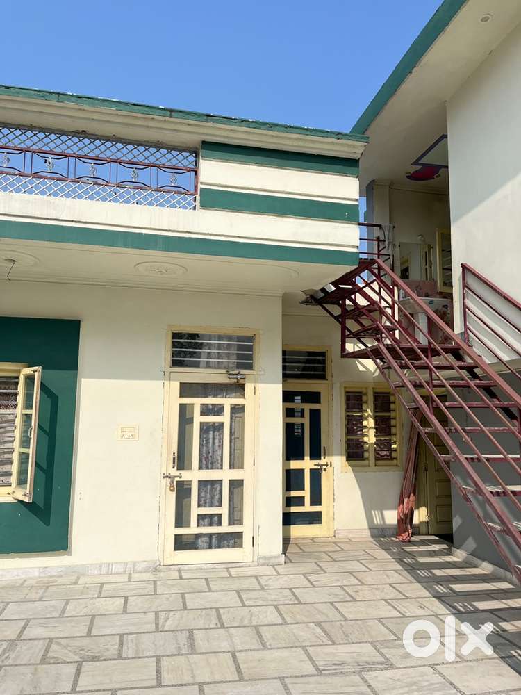 Well furnished two room set…