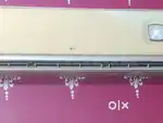 LG AC 1.5ton running condition  7years running.12000.no Burgeding ...