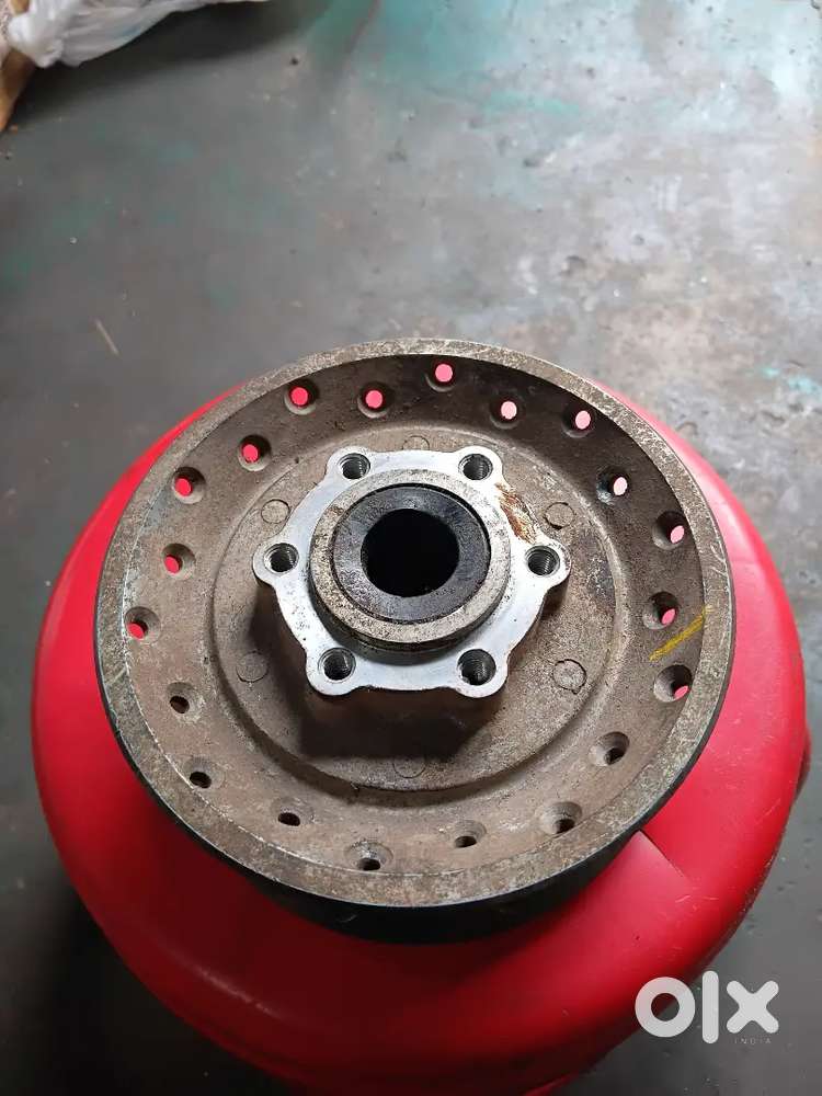 Old Bullet front Hub