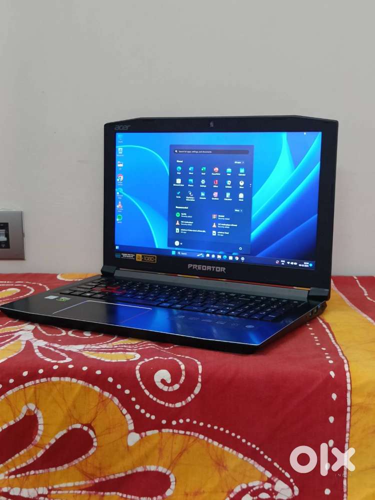 i7 Gaming Laptop Acer Predator Helios 300