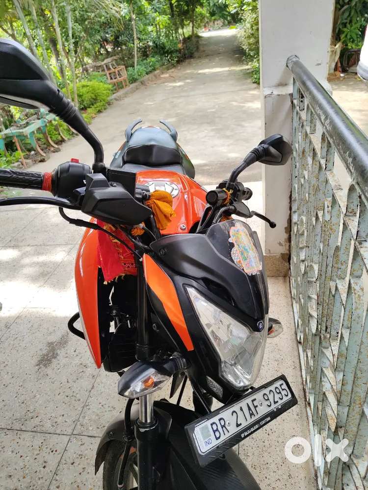 100  % condition bike  New pulsar Bike