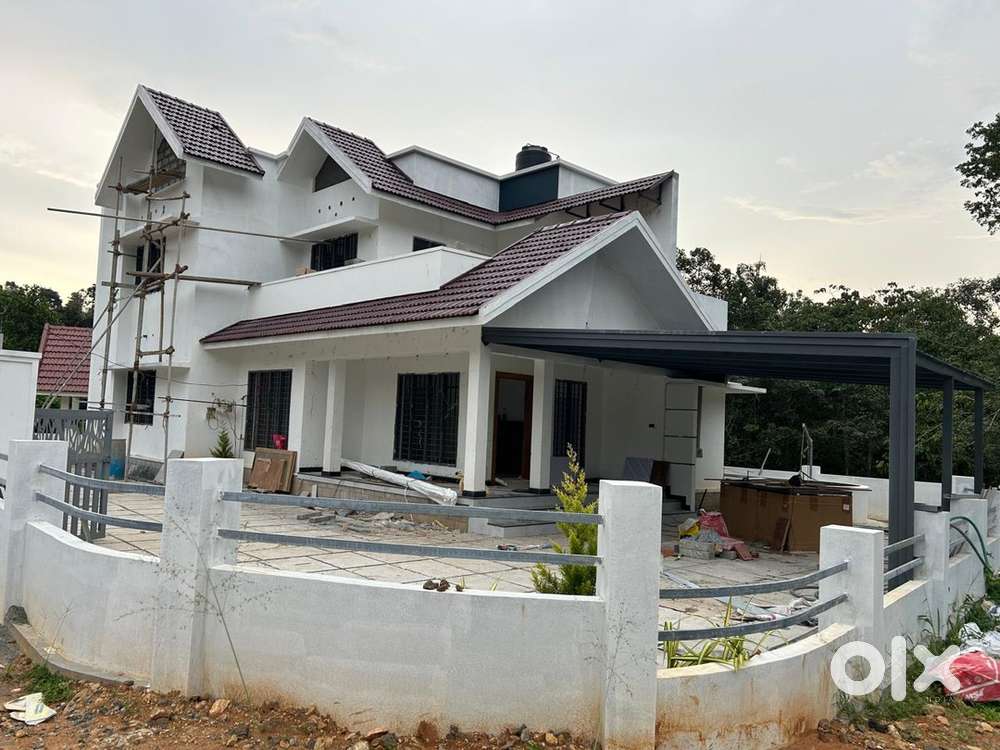 New.   HOUSE.   FOR.   SALE.   ETTUMANOOR.      KURAVILANGAD
