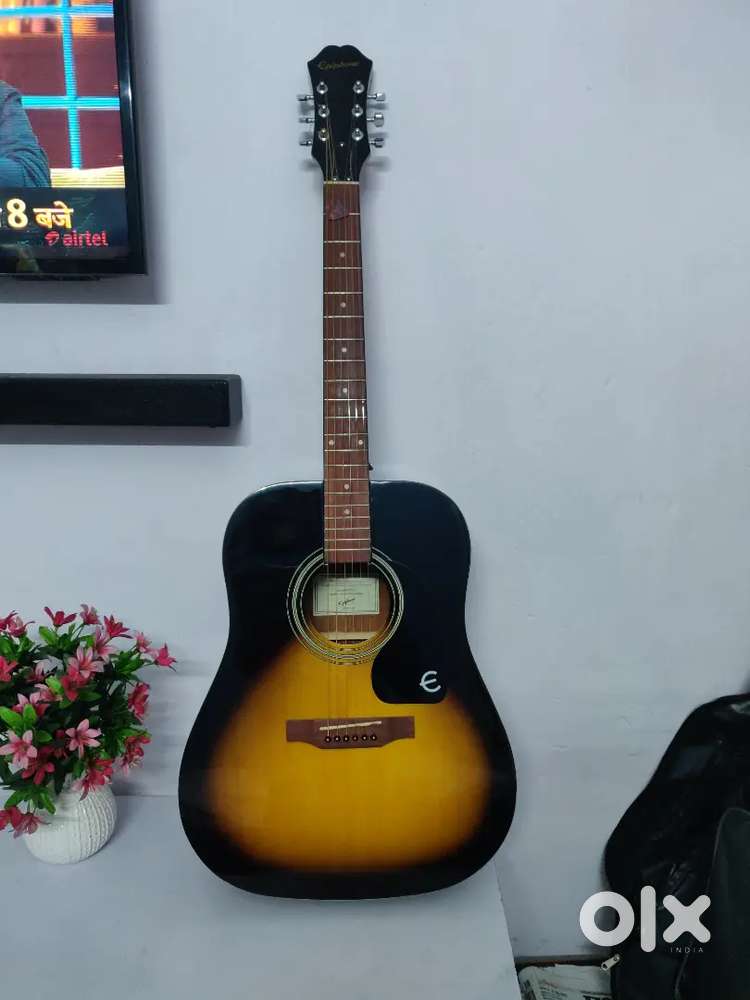 EPIPHONE ACOUSTIC GUITAR