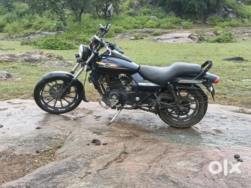 भरोसेमंद bike avenger 150 le