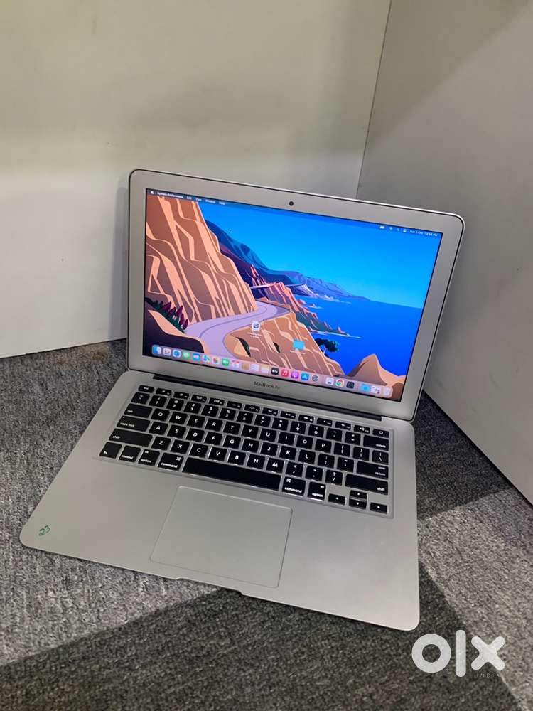 Apple MacBook Air 2017 Model i5 8GB 128GB Warranty