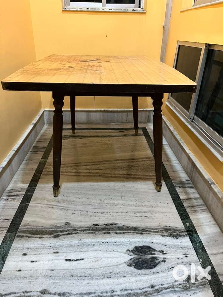 Table fir several purpose