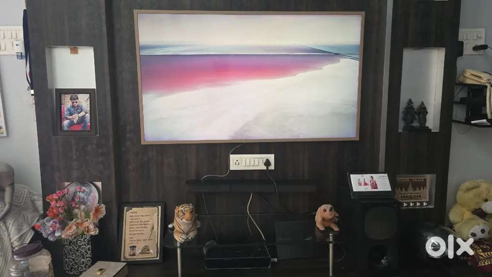QLed Samsung frame TV 55 inch