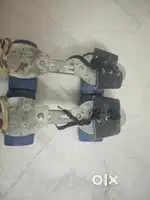 Skating skates