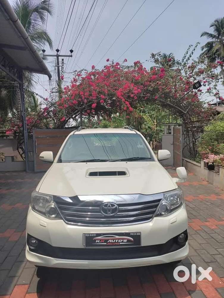 Toyota Fortuner 4X2 AT 2.8 Diesel, 2012, Diesel