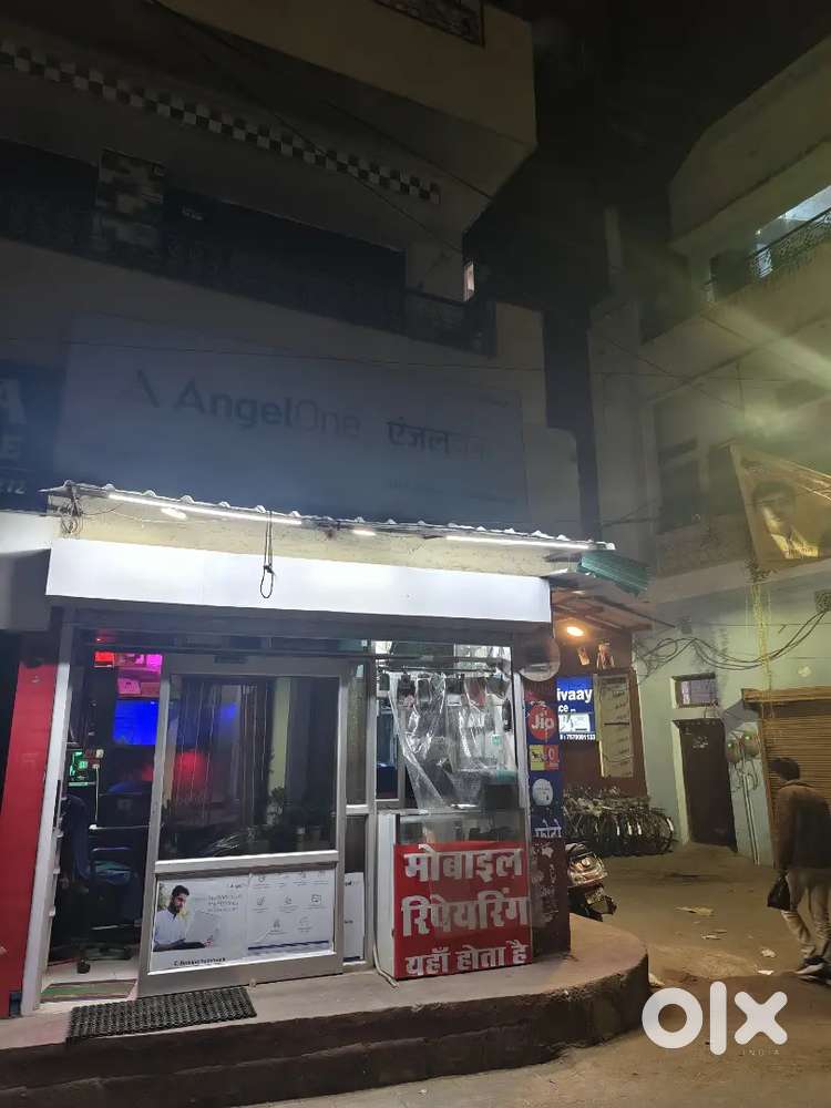 Experience Cook lady required   slim smart good looking