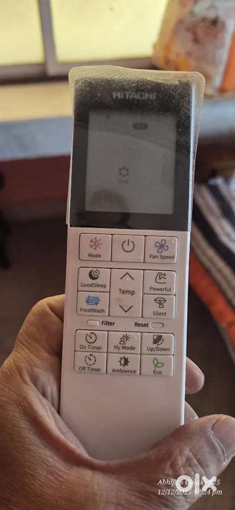 One year old Hitachi 1.5 ton AC
