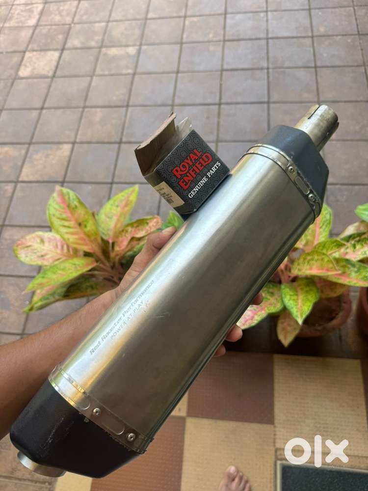 Red rooster exhaust for himalayan 411/scram 411