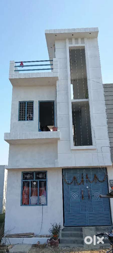 Piran kaliyar road Rehmatpur mai hai ye ghar raod se 100 miter duri pe