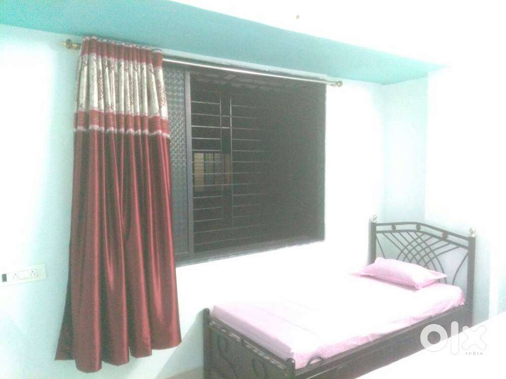 PG ACCOMODATION FOR MALE AT GHANSOLI, NO BROKERAGE