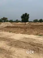 झालमंड गोरा होटल से 7km  पर