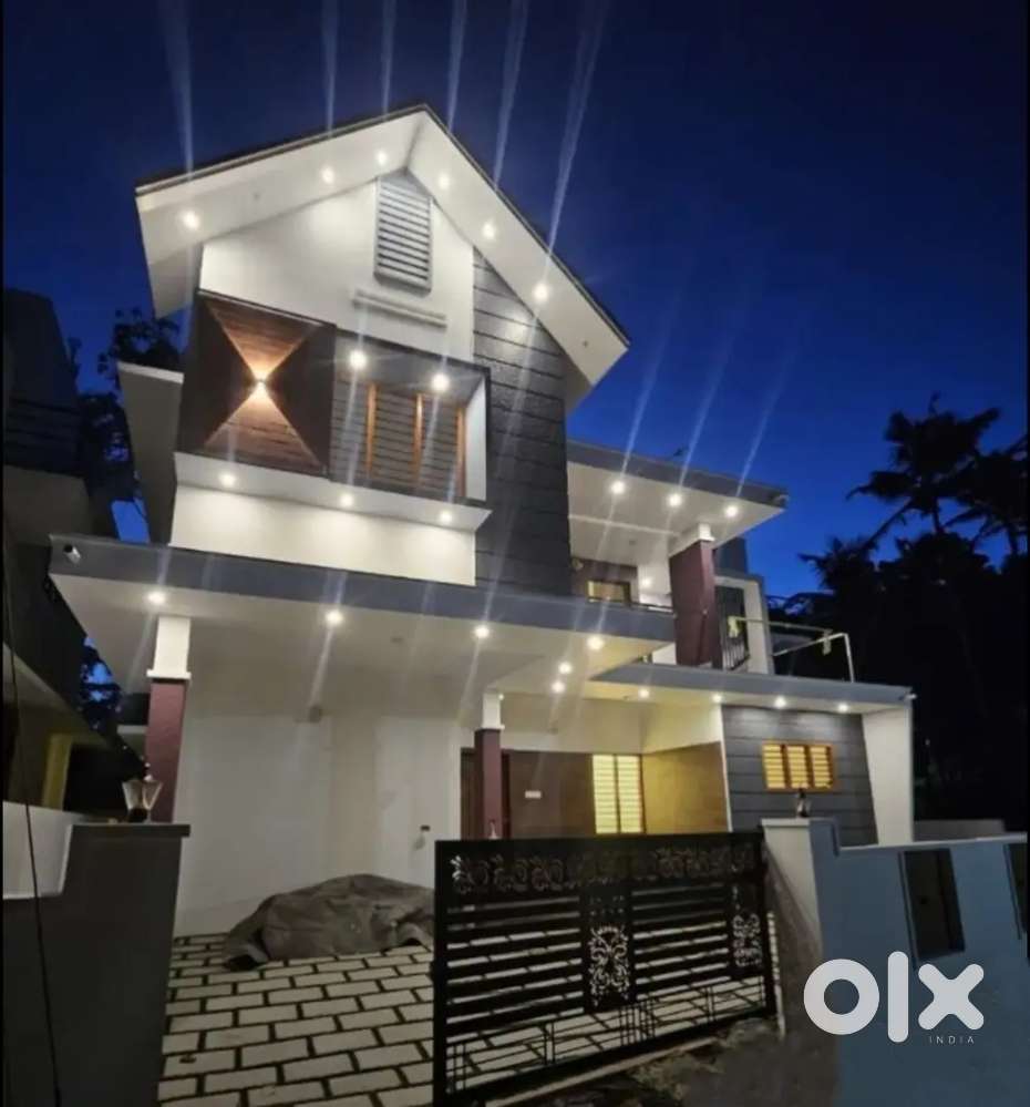 MANNANTHALA KERALADITHYAPURAM EAST FACING 2 HOUSE AVAILABLE FOR MORE