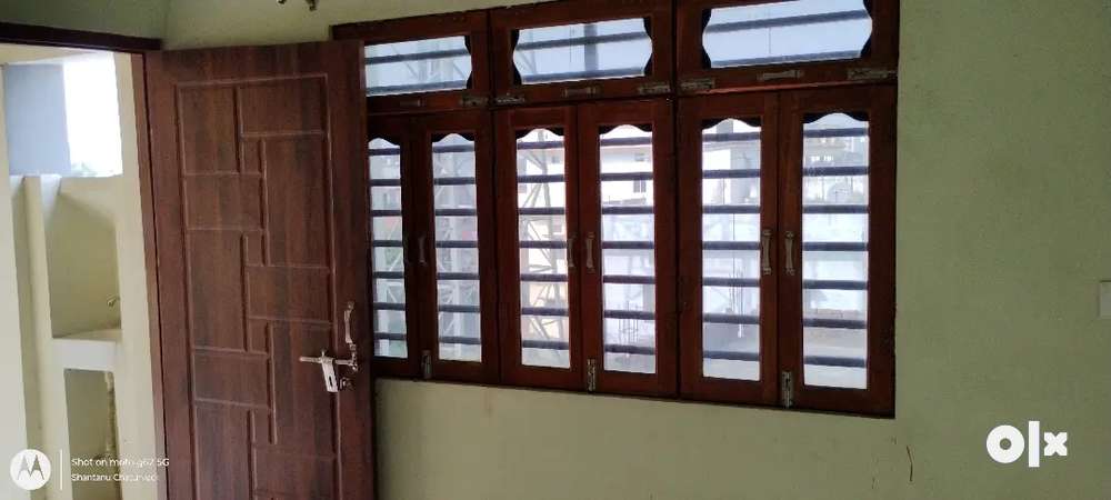 2bhk flat available and 1 Single room