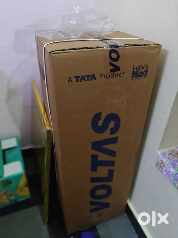 VOLTAS DISPENSER WATER