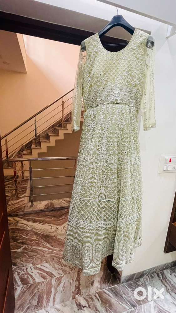 Wedding party dress one piece 1 time use