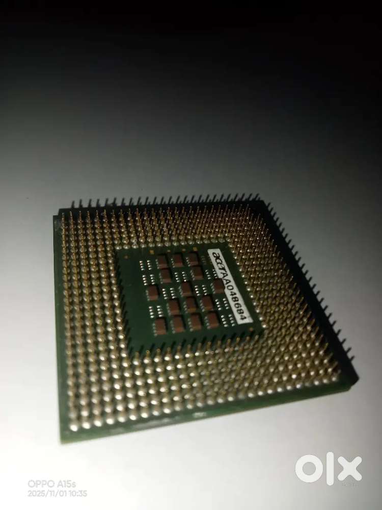A powerful processor name: intel platinum 4 2A CHZ/ 512/400/1.5v