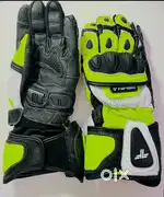 Selling Tarmac Rapid Riding Gloves at 2k