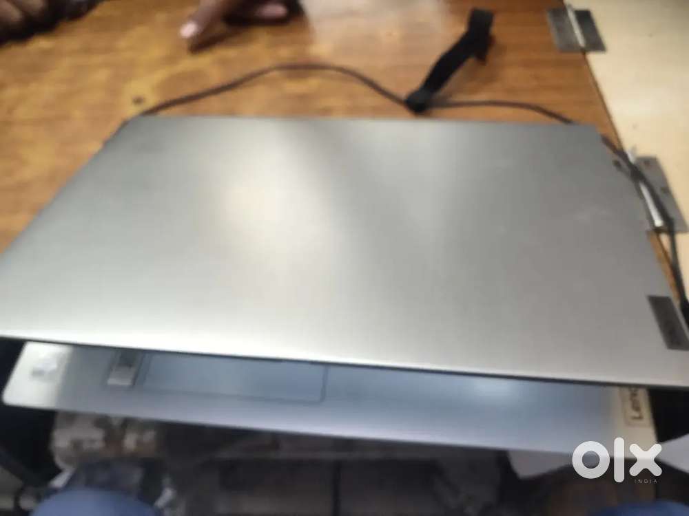 8gb, window 11,10th Gen i3, 256gb ssd,above 2hours back up