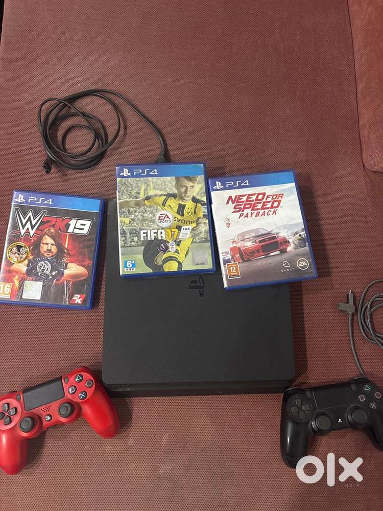 Playstation 4 with 2 controllers