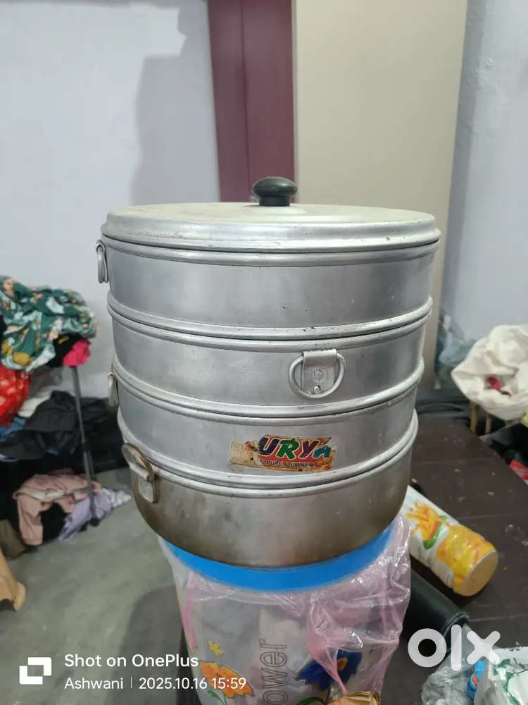 Momo steamer