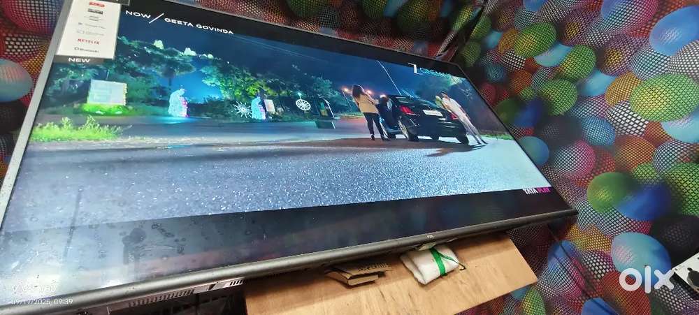 TCL 65 inch tv no problem tv new condition