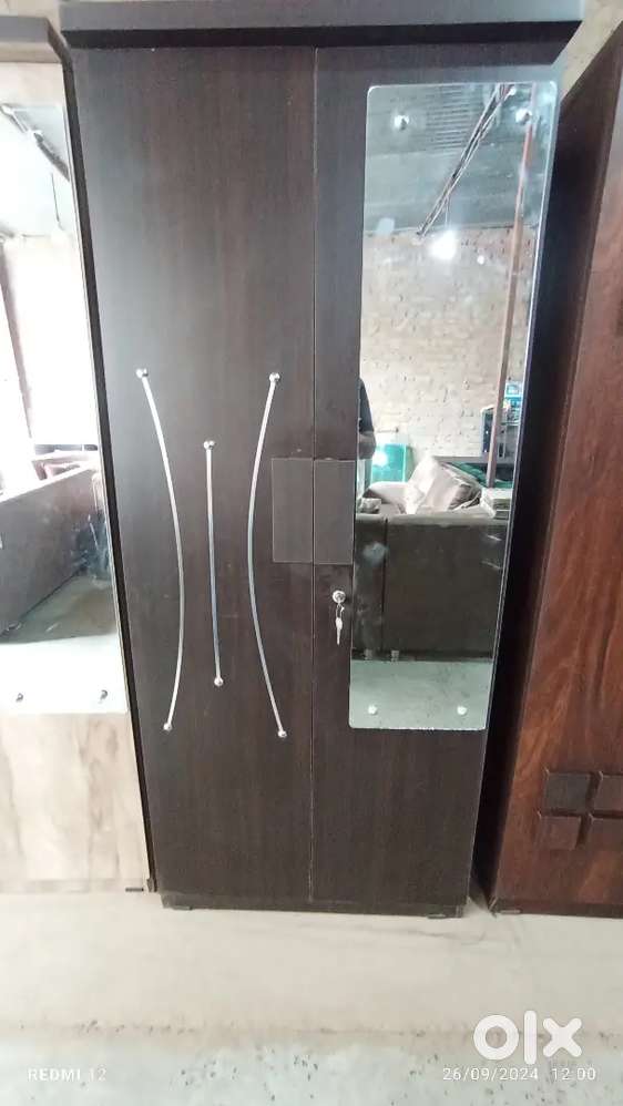 Ad id 936000 OFFER  2 DOOR WORD DROP BRAND NEW