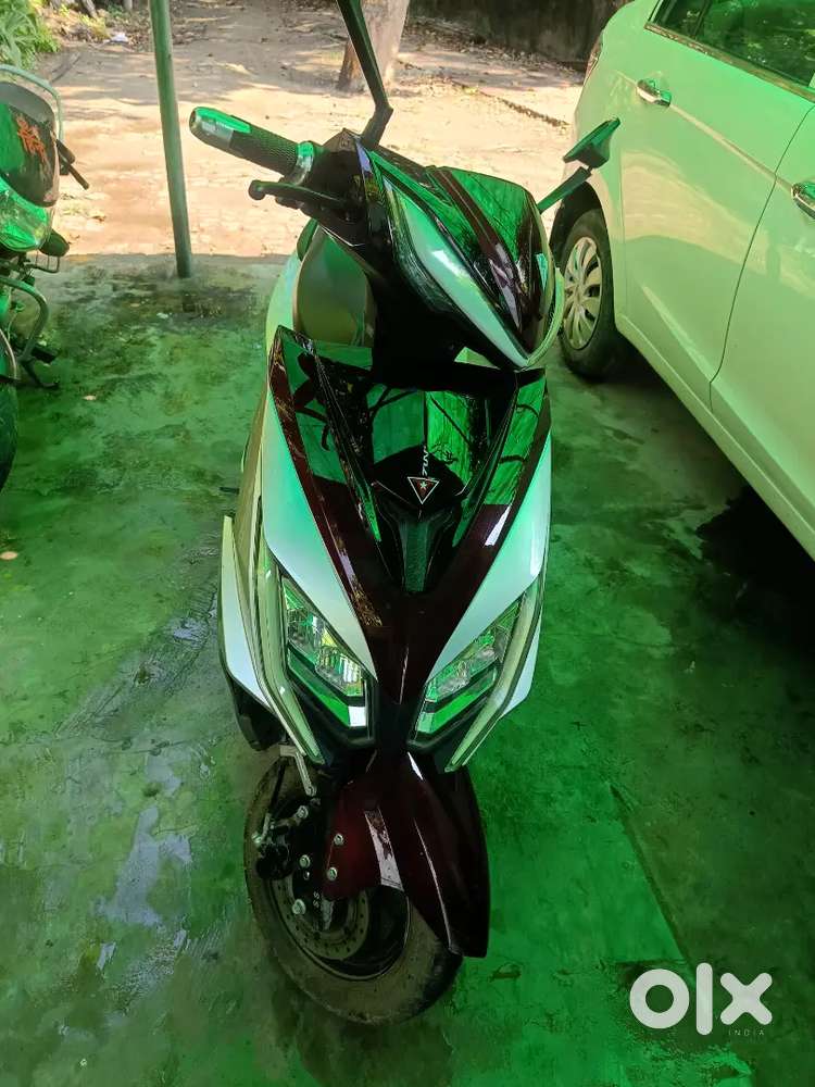 Abhi 4 manth purani Hai Abhi new condition mein hai abhi guarantee bhi