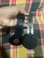 Beats wireless headphone and skull candy head phone without cushions