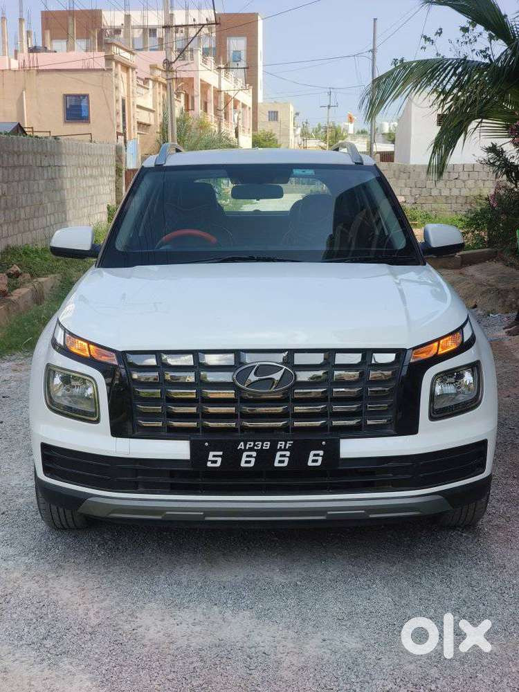 Hyundai Venue S 1.2 Petrol, 2022, Petrol
